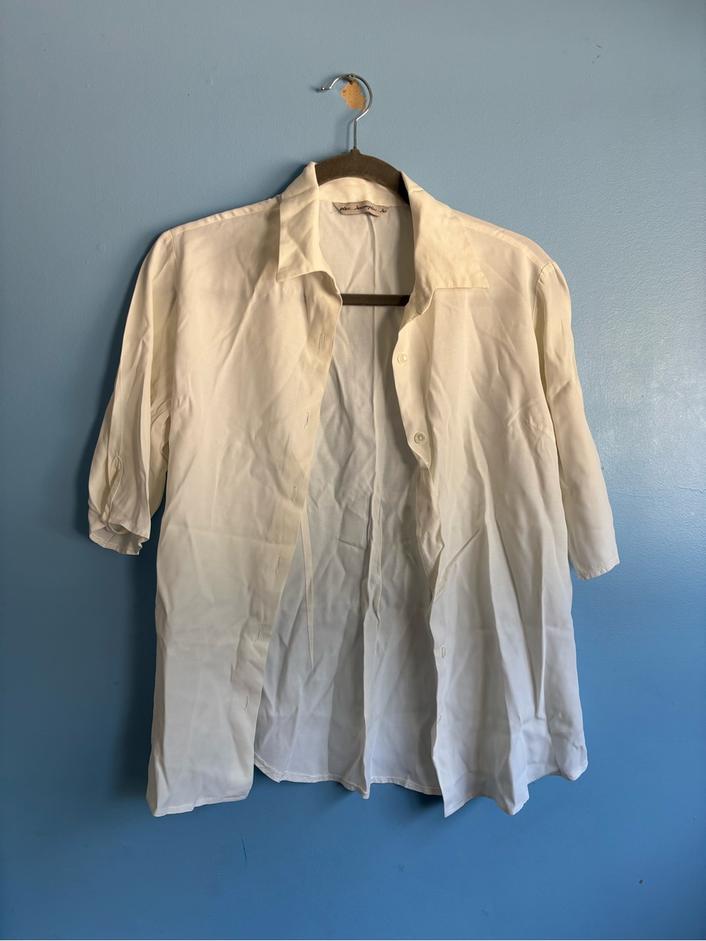 Womans's Lightweight White Button-Front Shirt Jacket